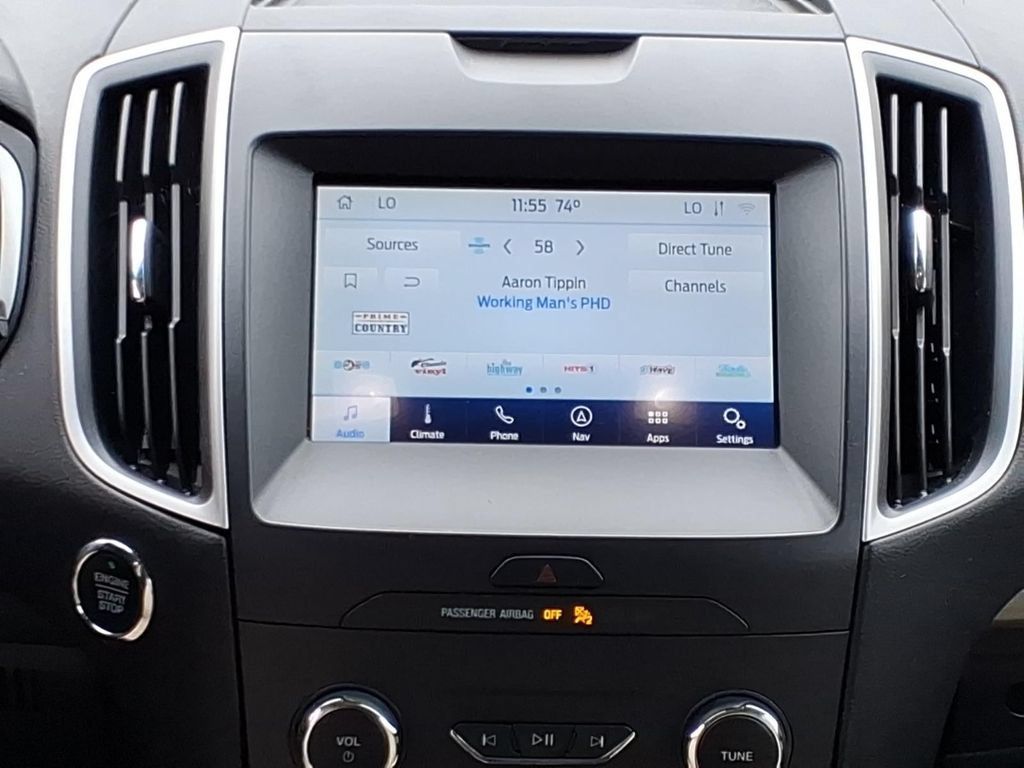 Used 2020 Ford Edge SEL w/ Convenience Package AWD/4WD image 19