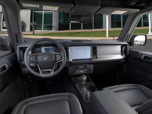 New 2025 Ford Bronco Outer Banks image 9
