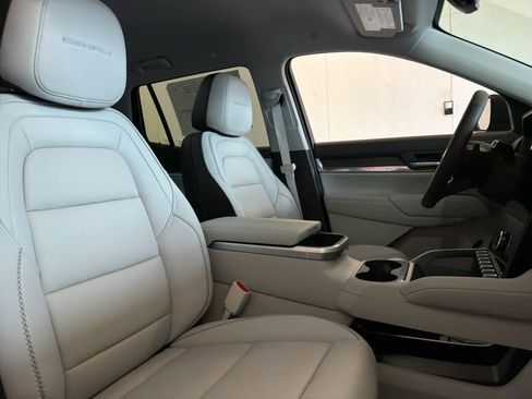 New 2026 GMC Terrain Denali w/ LPO, Floor Liner Package image 29