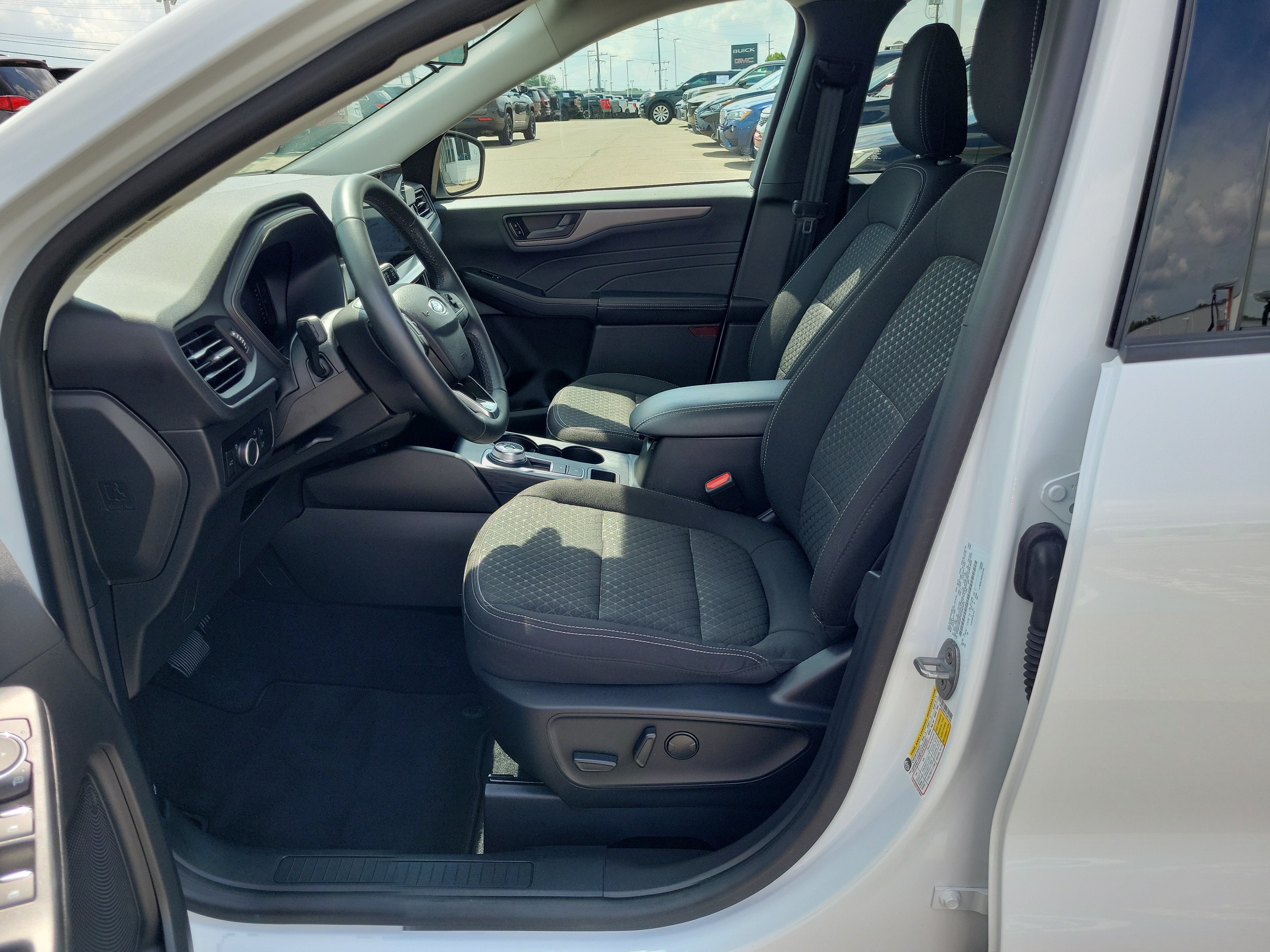Used 2023 Ford Escape Active w/ Tech Pack #1 FWD image 16