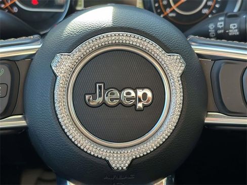 Certified 2022 Jeep Wrangler Unlimited Sahara image 32