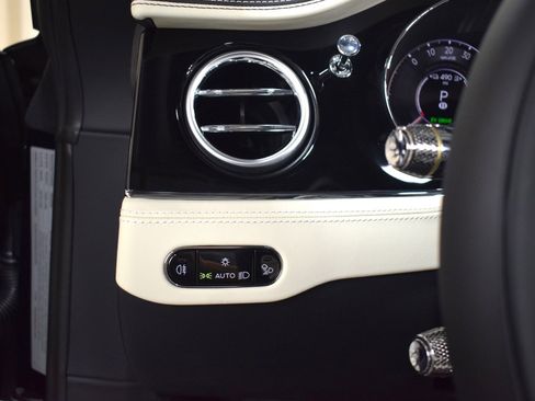 New 2025 Bentley Continental GTC image 29