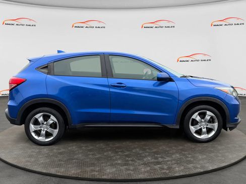 Used 2018 Honda HR-V LX image 6