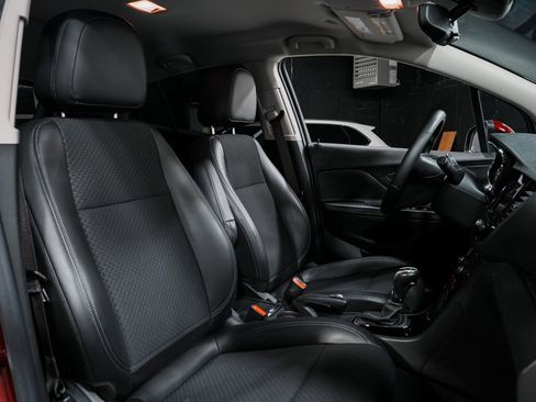 Used 2022 Buick Encore Preferred w/ Safety Package image 34