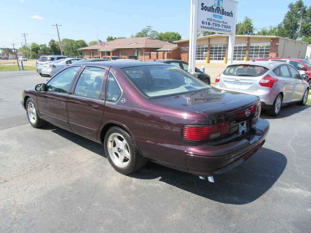Used 1995 Chevrolet Caprice SS RWD image 9