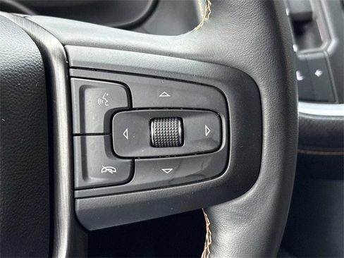 Used 2023 GMC Yukon XL AT4 w/ AT4 Premium Package image 32