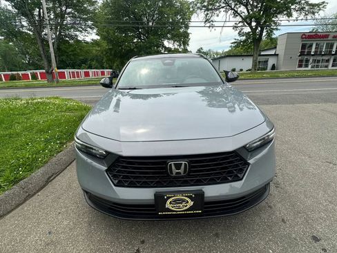 Used 2023 Honda Accord Sport image 2
