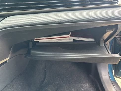 Used 2025 Toyota Camry SE FWD image 31