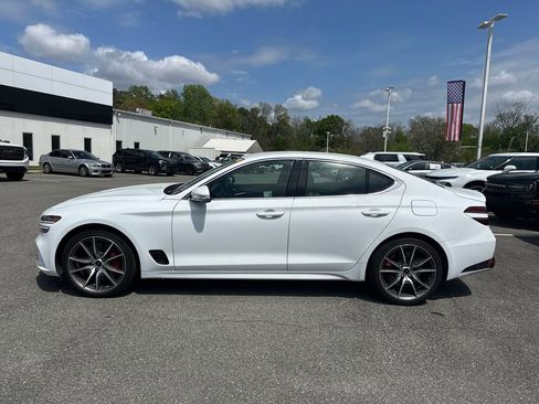 Used 2025 Genesis G70 2.5T image 4