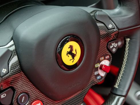Used 2019 Ferrari 488 Spider RWD image 23