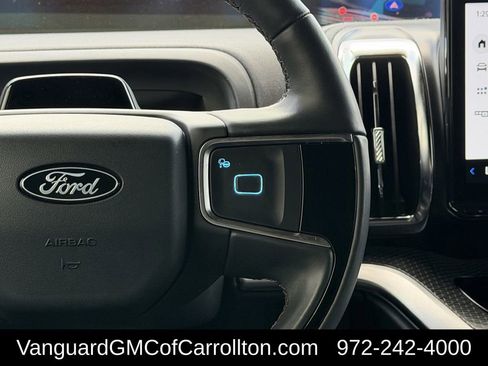 Used 2025 Ford Expedition Platinum w/ Stealth Appearance Package image 18