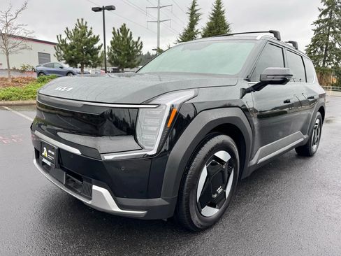 Used 2025 Kia EV9 Wind image 4