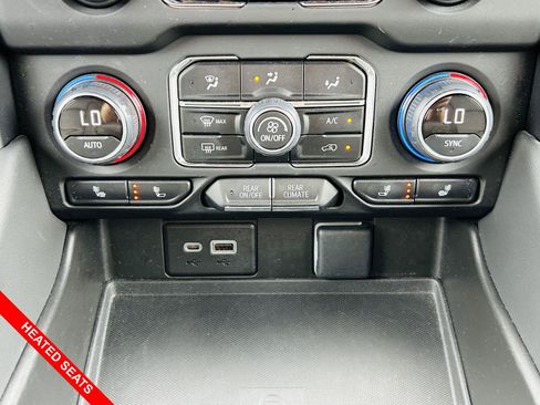 Used 2023 Chevrolet Tahoe Z71 w/ Luxury Package AWD/4WD image 7