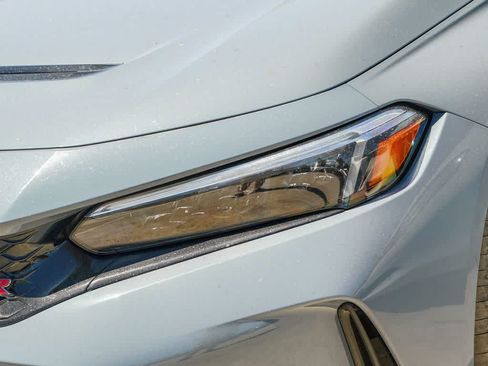 Used 2023 Honda Civic Type R image 6