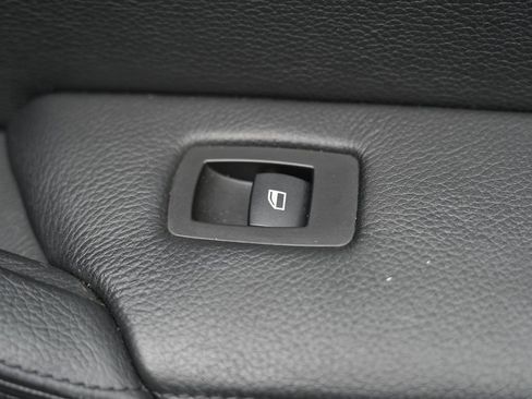 Used 2011 BMW X5 M image 37