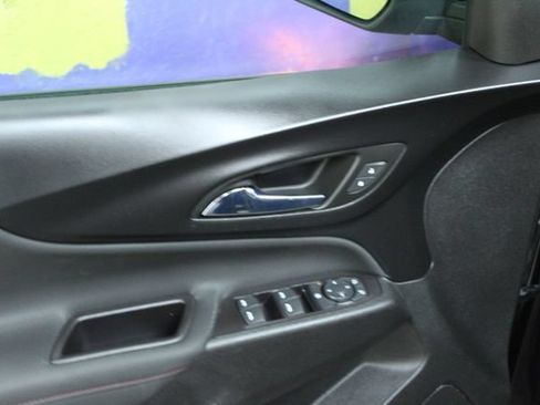 Used 2022 Chevrolet Equinox RS w/ LPO, Floor Liner Package FWD image 13