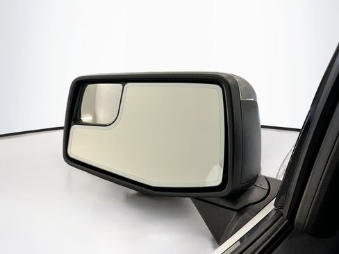 Used 2025 GMC Sierra 1500 SLT image 16