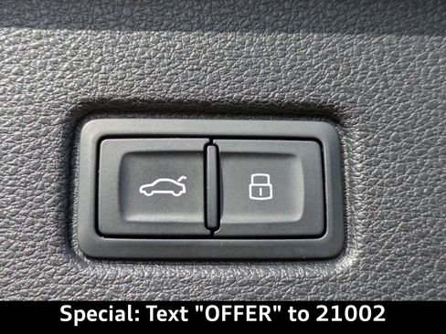 Used 2017 Audi Q7 3.0T Prestige image 15