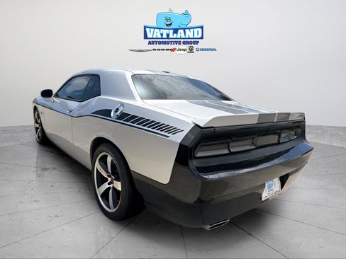 Used 2012 Dodge Challenger SRT8 w/ Premium Sound Group image 3