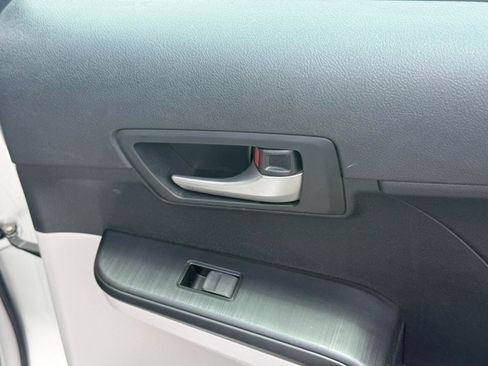 Used 2012 Toyota Camry LE FWD image 20