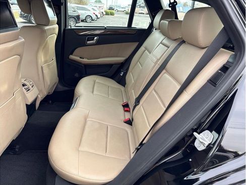 Used 2011 Mercedes-Benz E 350 4MATIC Wagon image 13