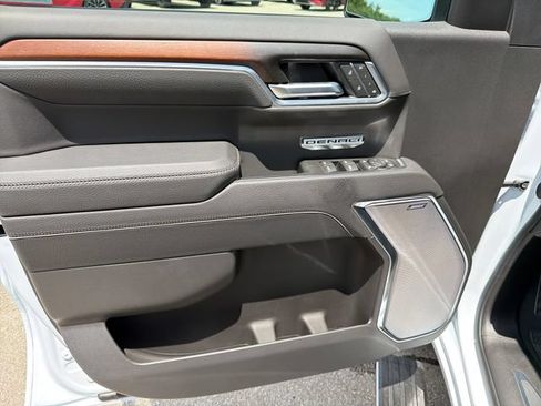 New 2026 GMC Sierra 1500 Denali w/ Denali Reserve Package AWD/4WD image 17