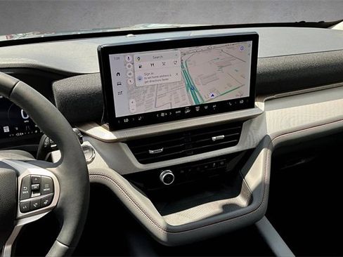 New 2025 Ford Explorer Active w/ Active Comfort Package image 7