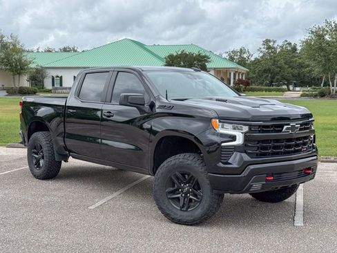 Used 2024 Chevrolet Silverado 1500 LT Trail Boss w/ Convenience Package II AWD/4WD image 1