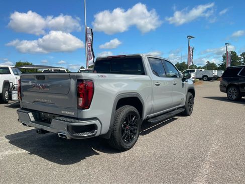 Used 2024 GMC Sierra 1500 Elevation w/ Elevation Premium Package AWD/4WD image 5