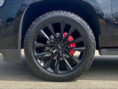 Used 2019 Cadillac Escalade Platinum AWD/4WD image 12