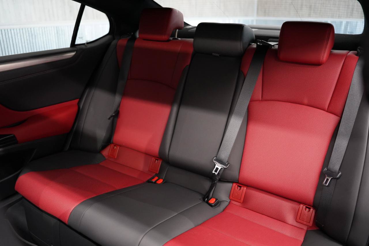 Used 2024 Lexus ES 300h F Sport w/ Accessory Package (Z2) FWD image 34