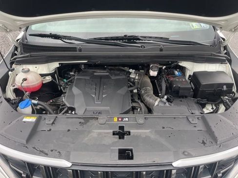 Used 2024 Kia Carnival EX image 35