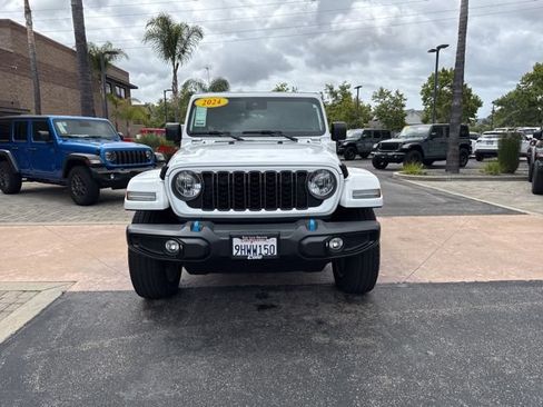 Used 2024 Jeep Wrangler Unlimited AWD/4WD image 6