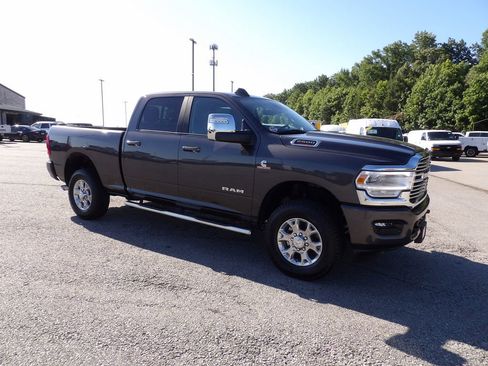 Used 2024 RAM 2500 Laramie w/ Safety Group AWD/4WD image 10