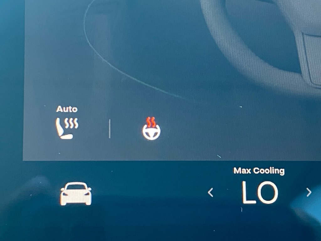 Used 2021 Tesla Model Y Long Range AWD/4WD image 18