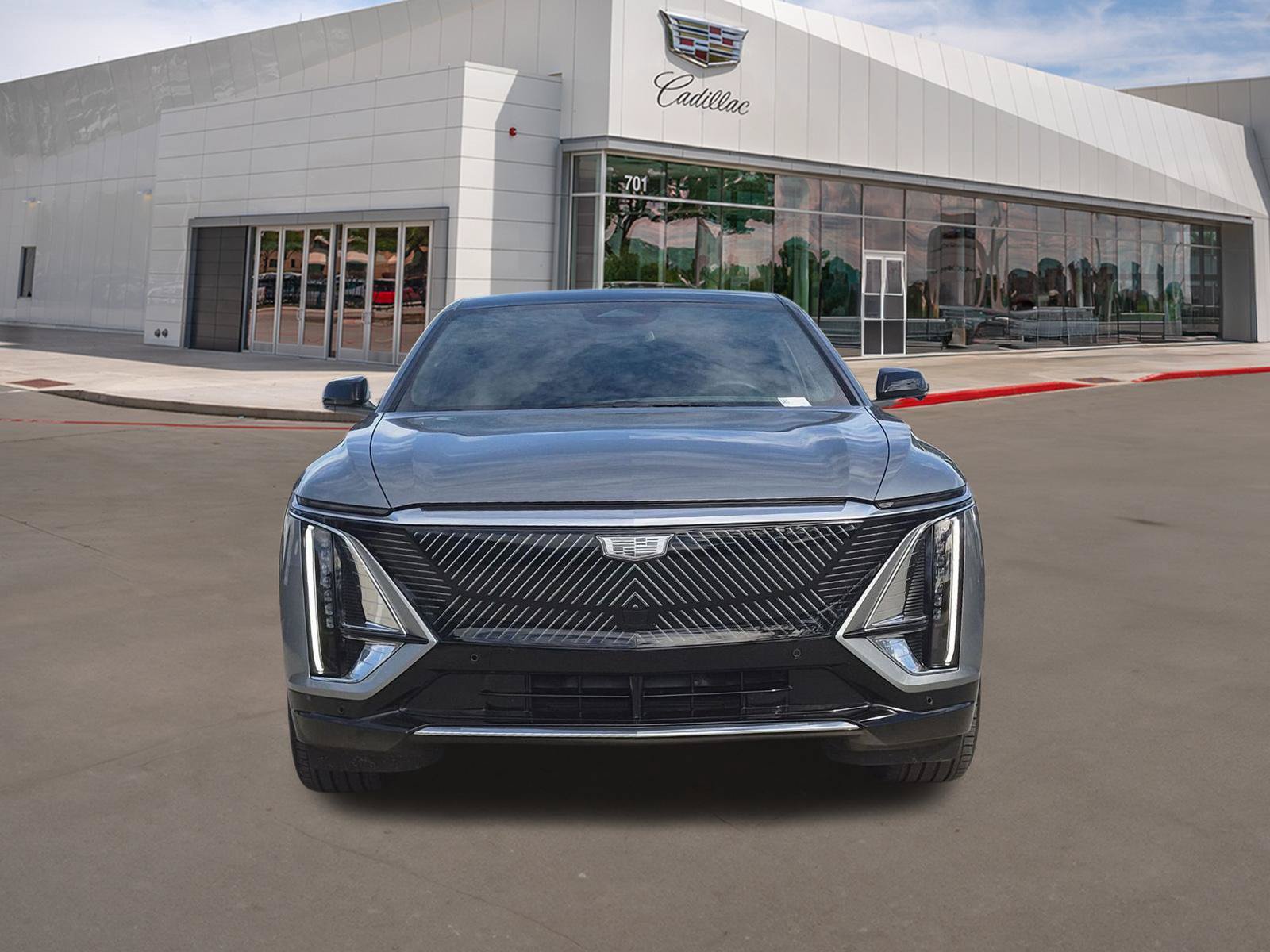 Used 2024 Cadillac Lyriq Tech AWD/4WD image 2