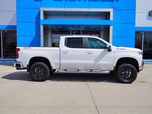 Used 2019 Chevrolet Silverado 1500 LT w/ All-Star Edition image 32