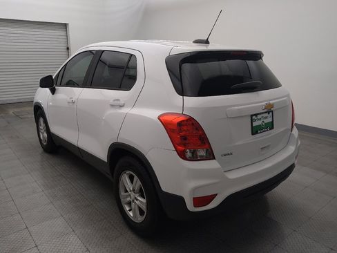 Used 2020 Chevrolet Trax LS w/ Tint and Cruise Package FWD image 5