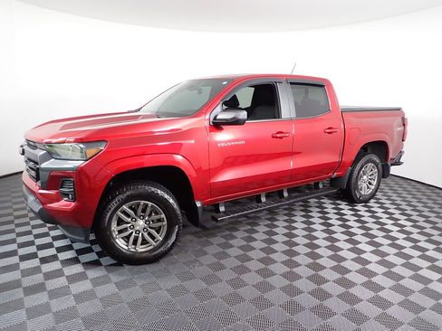 Used 2023 Chevrolet Colorado LT w/ LT Convenience Package AWD/4WD image 11