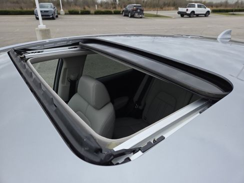 Used 2024 Honda HR-V EX-L image 4
