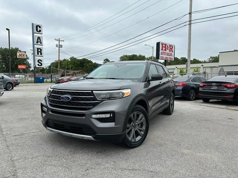 Used 2021 Ford Explorer XLT w/ Equipment Group 202A AWD/4WD image 1