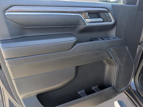 Used 2024 Chevrolet Silverado 2500 LT image 28