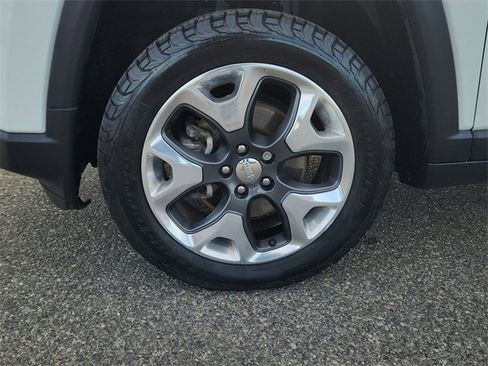 Used 2018 Jeep Compass Limited image 9