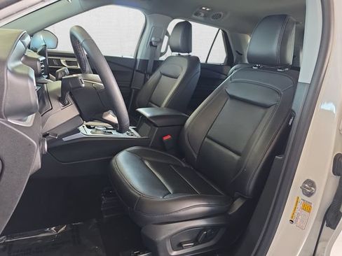 Used 2024 Ford Explorer XLT w/ Equipment Group 202A AWD/4WD image 16