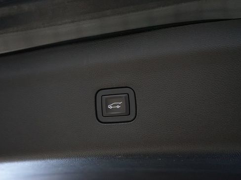 Used 2020 Buick Enclave Essence w/ Sound and Sites Package AWD/4WD image 49