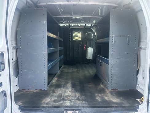 Used 2014 Ford E-250 and Econoline 250 RWD image 16