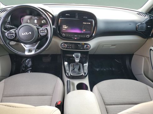 Certified 2023 Kia Soul EX image 12