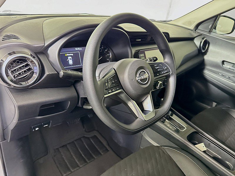 Used 2024 Nissan Kicks SV FWD image 9