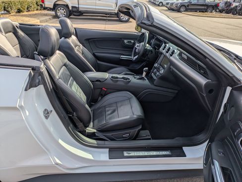 Certified 2019 Ford Mustang GT Premium w/ Equipment Group 401A image 33