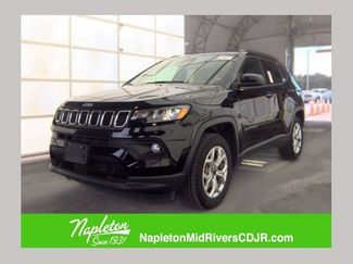 Used 2025 Jeep Compass Latitude w/ Sun & Sound Group AWD/4WD video 1